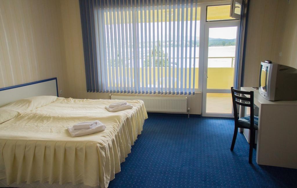 Hotel Marina Kiten (Burgas) Quarto foto